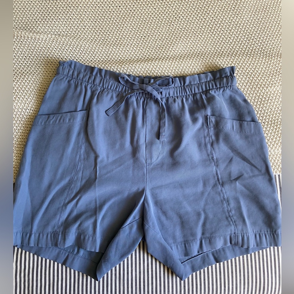 Old Navy Rayon Women’s  shorts- size medium